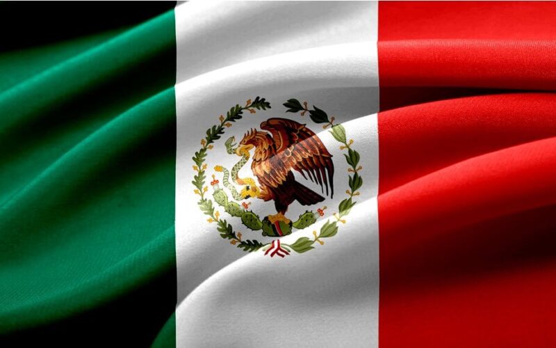 Bandera Mexicana - Símbolos Más Importantes de la Cultura Mexicana